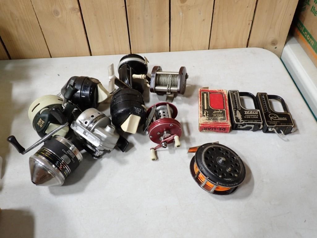 Lot of 8 Fishing Reels and 3 Zebco De-Liars Scales/Measurer: Lot of 8 Fishing Reels and 3 Zebco De-Liars Scales/Measurer