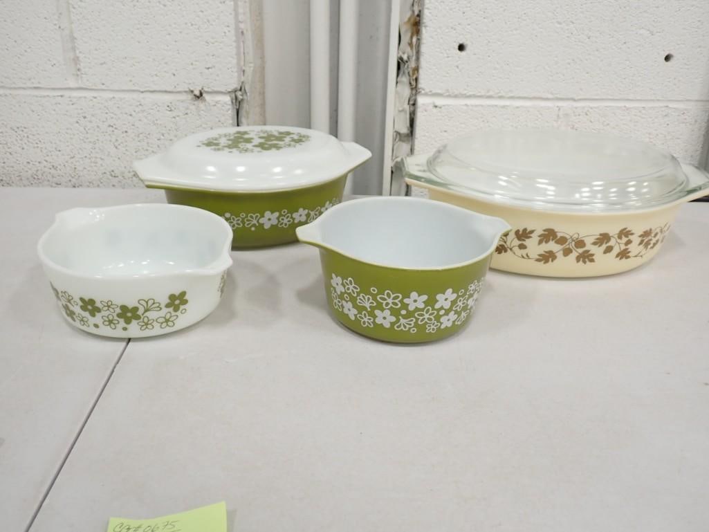 Vintage Pyrex incl Golden Acorn 2.5 Qt Casserole Dish and 3 Spring Blosson Crazy  Daisy incl 1 Qt Ro (1 of 11)