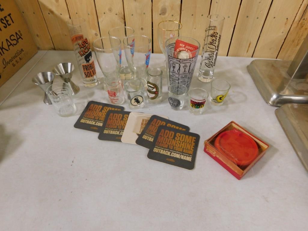 Bar Lot incl Old Style Beer Glasses, Shot Glasses, Jigger, etc: Bar Lot incl Old Style Beer Glasses, Shot Glasses, Jigger, etc