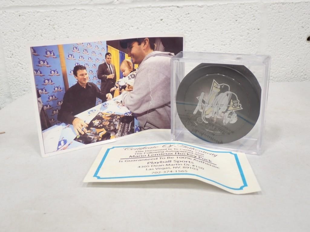 Mario Lemieux Signed NHL Hockey Puck with COA and Photo (1 of 6)