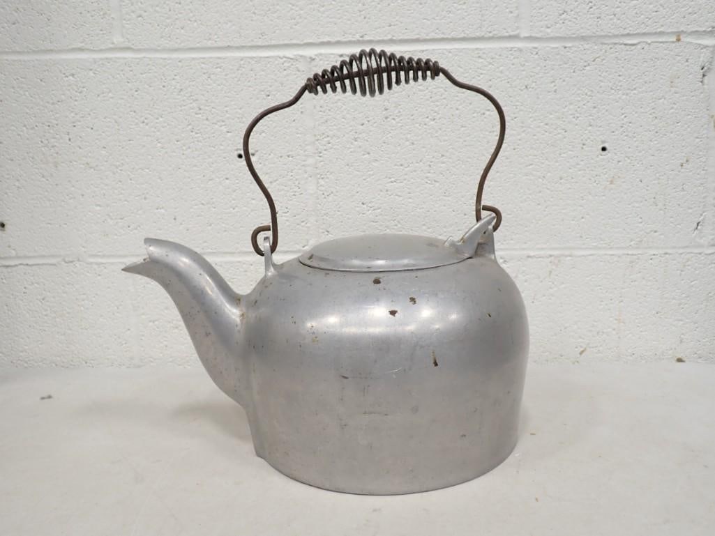 Vintage Wear-Ever Aluminum Tea Kettle No 330: Vintage Wear-Ever Aluminum Tea Kettle No 330