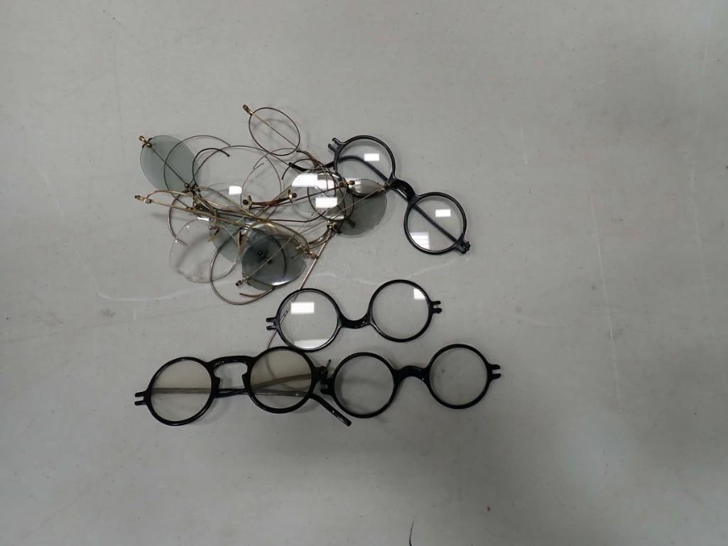 Lot of Vintage or Antique Eye Glasses: Lot of Vintage or Antique Eye Glasses