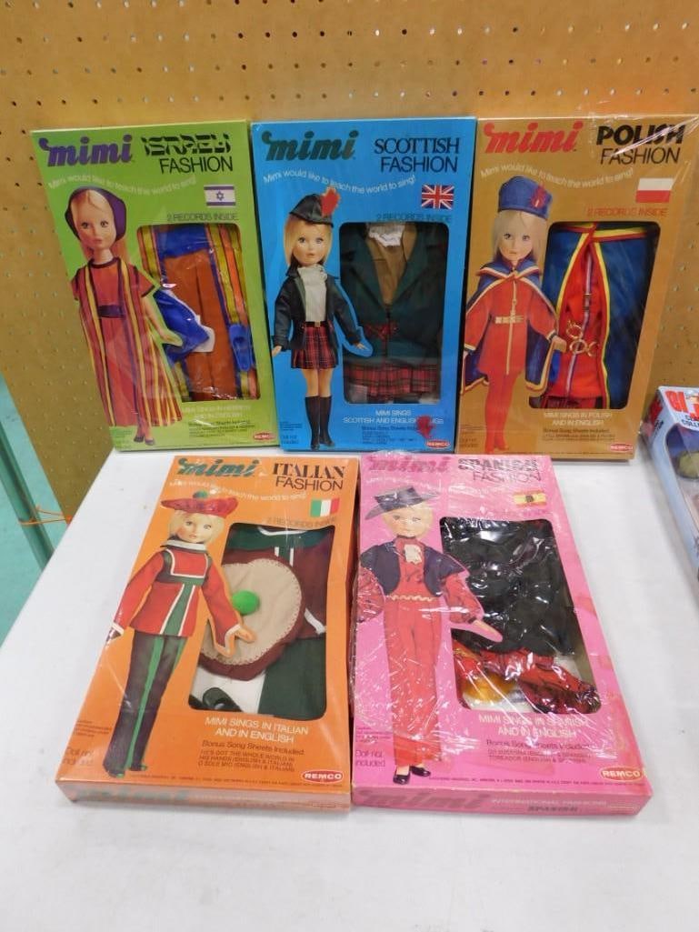 5 Vtg 1973 Remco Mimi International Fashions for 20" Doll NIB: 5 Vintage 1973 Remco Mimi International Fashions for 20" Doll NIB. Scottish, Polish, Italian, Israel, Spanish Fashions and records for 20" Mimi Doll. Outfits are new in sealed boxes, but the c