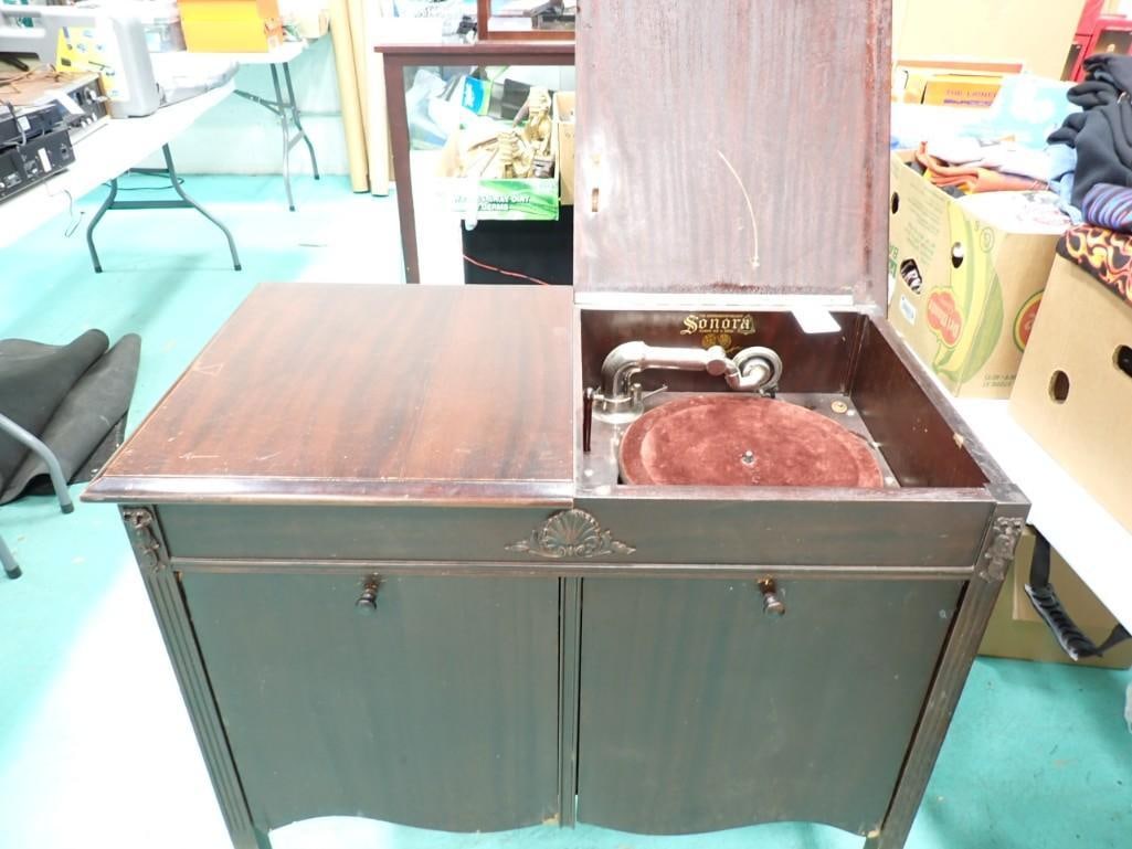 Vintage Sonora Phonograph or Record Player (1 of 14)