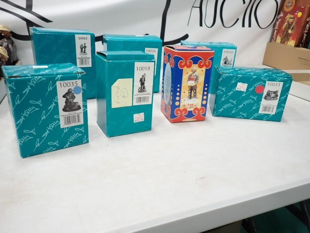 Lot of 7 Emmett Kelly Ceramic Porcelain Clown Figurines with boxes (1 of 15)