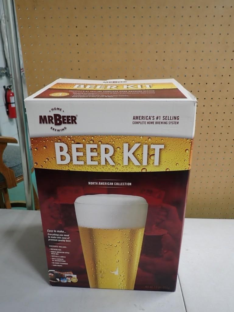 Mr Beer Home Brewing Beer Kit (1 of 6)