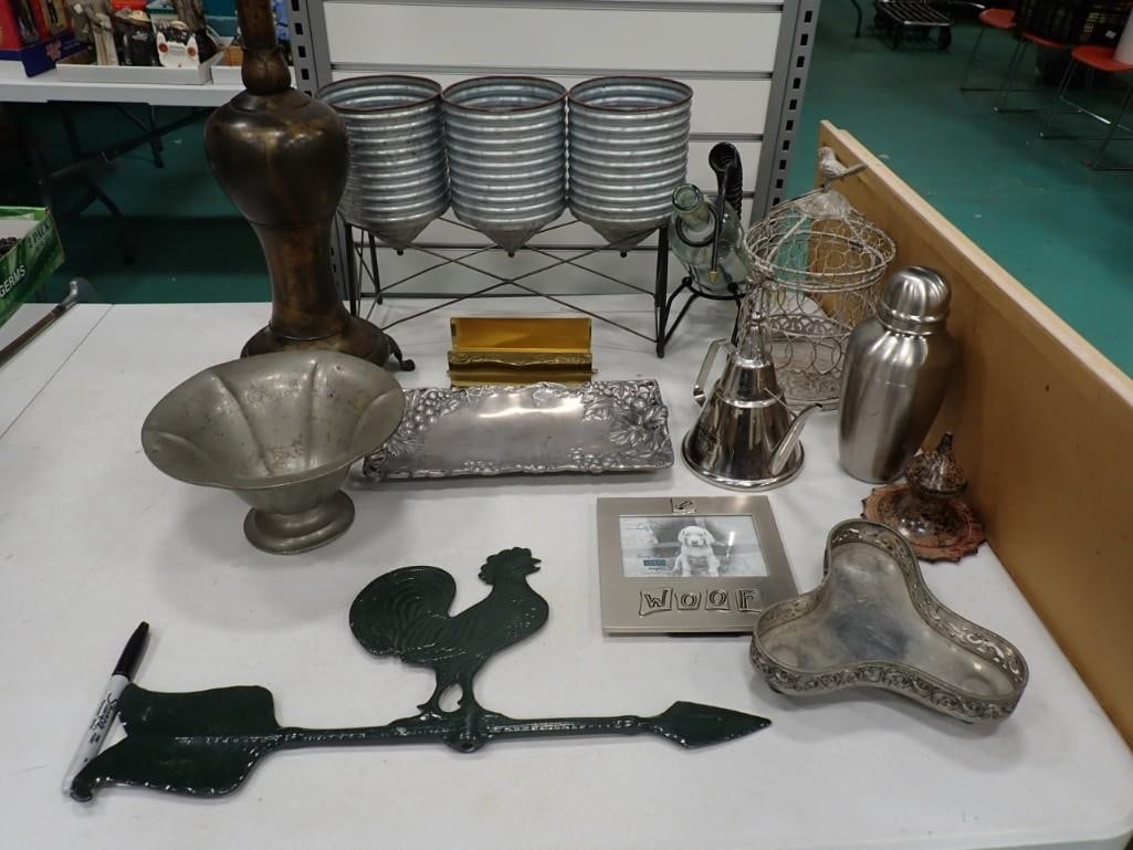 Metal Lot including 3 Bin Bowl, Wine Holder, Candle Holder, Deco Kettle, Bird Cage, Weather Vane, et: Metal Lot including 3 Bin Bowl, Wine Holder, Candle Holder, Deco Kettle, Bird Cage, Weather Vane, etc