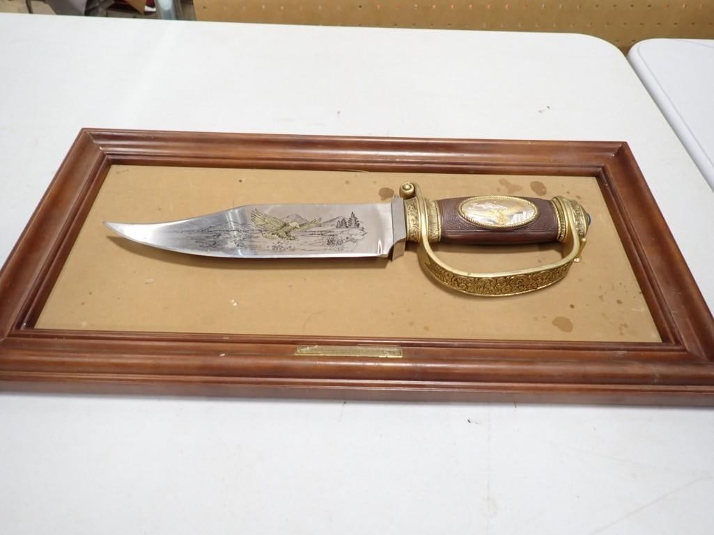 Ronald Van Ruyckevelt American Heritage Eagle Bowie Knife with Display (1 of 7)