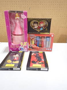 Walt Disney Lot, etc. including Princess, Mickey Mouse, Cars Lightning McQueen Pez, Fiber Optic Ligh: Walt Disney Lot, etc. including Princess, Mickey Mouse Otterbox iPhone Cases, Cars Lightning McQueen Pez, Fiber Optic Light,