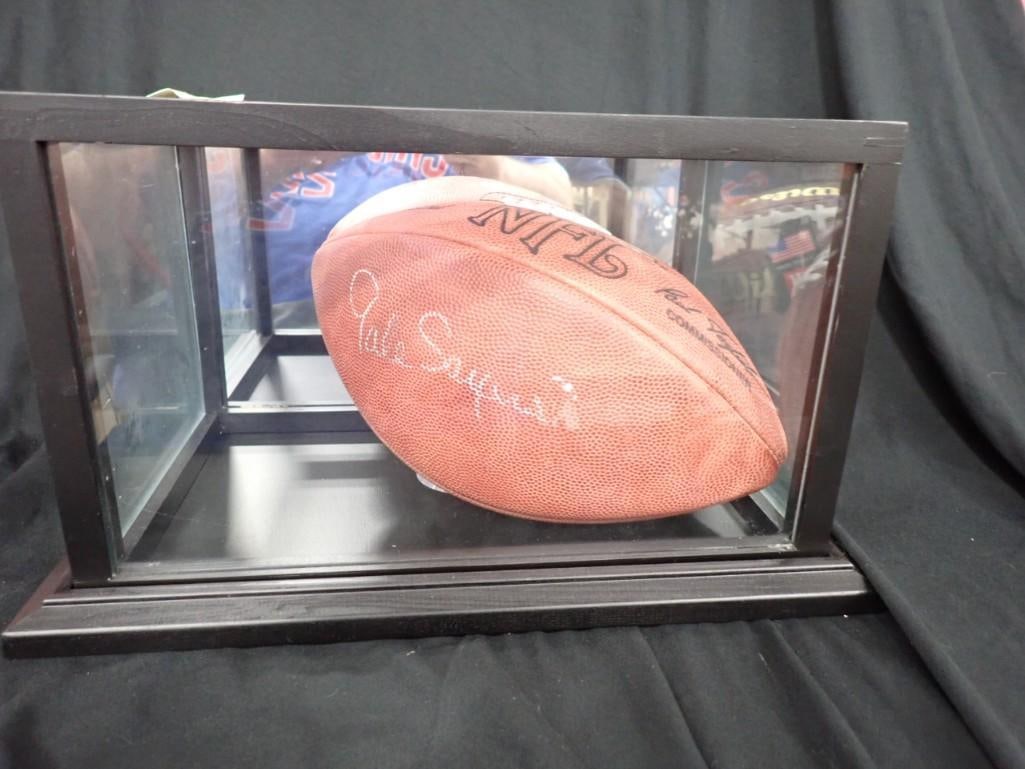 Chicago Bears Gale Sayers Signed Football - No COA - Comes with the display case (1 of 4)