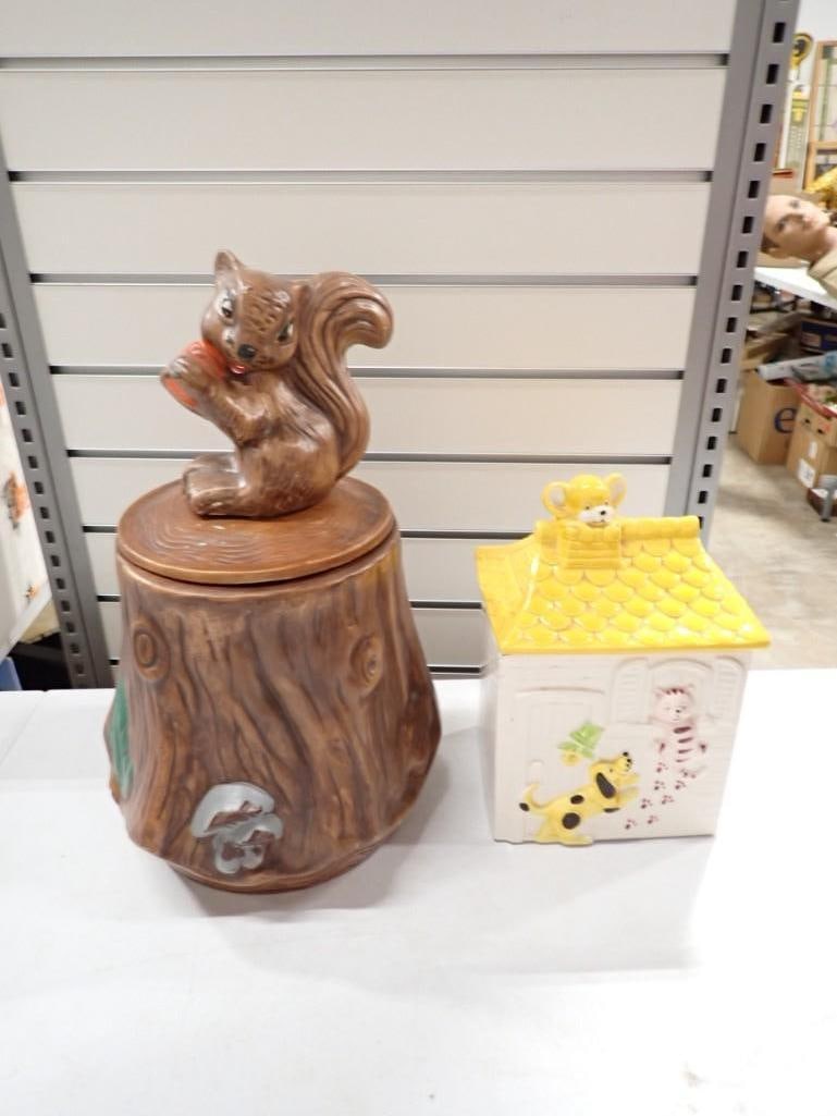 2 Cookie Jars incl Squirrel with Tree Stump and Dog / Cat / Mouse House Cookie Jar (1 of 10)