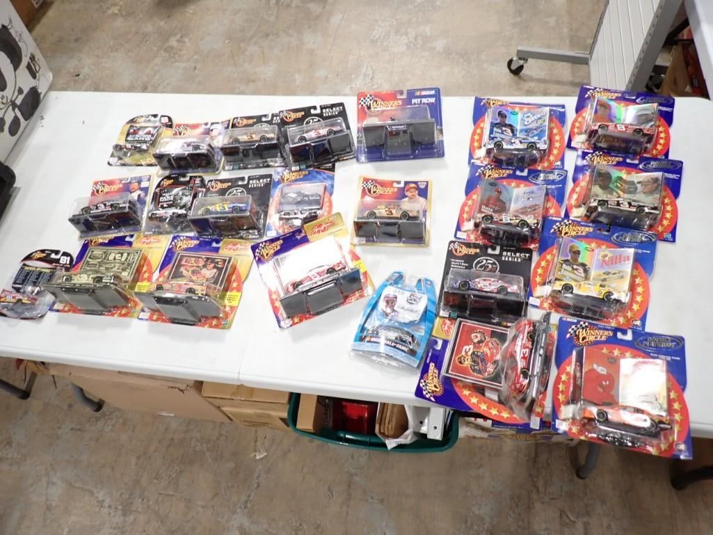 Asst Die Cast Cars and Vehicles New in Card Winners Circle (1 of 13)