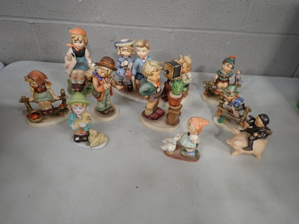Figurines incl Mostly Goebel Hummel Figurines: Lot of figurines incl Mostly Goebel Hummel Figurines
