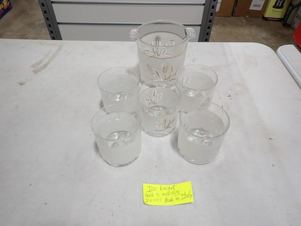Ice bucket and 5 matching glasses - made in Italy: Ice bucket and 5 matching glasses - made in Italy