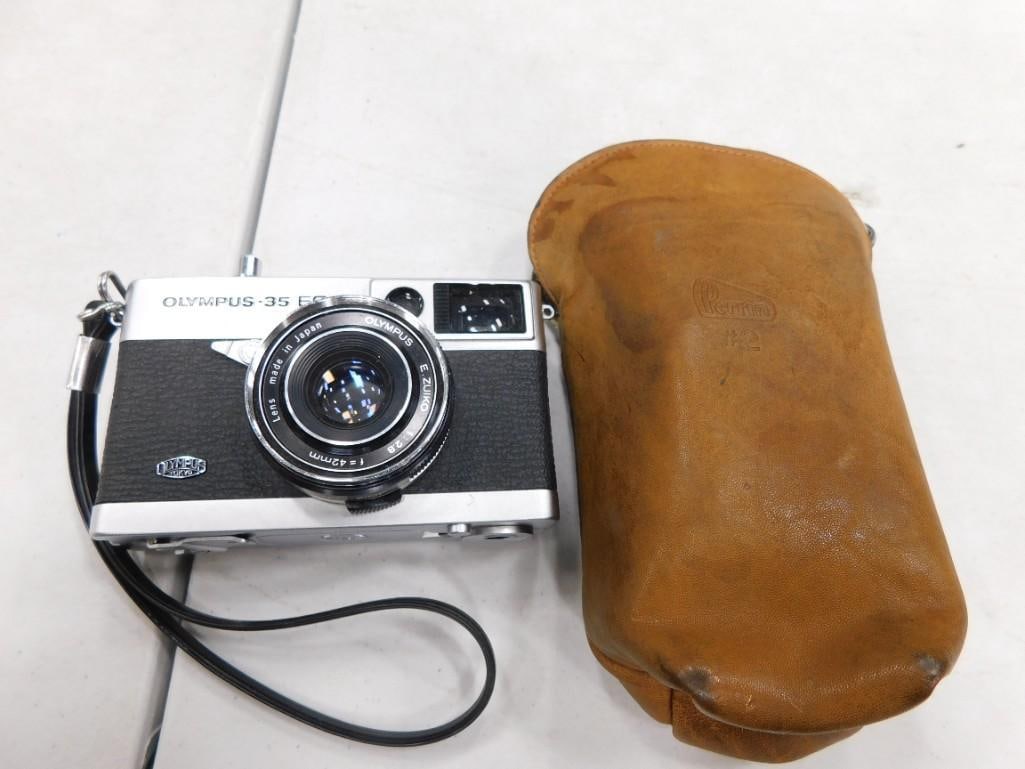 Olympus 35 EC Vintage Camera (1 of 9)