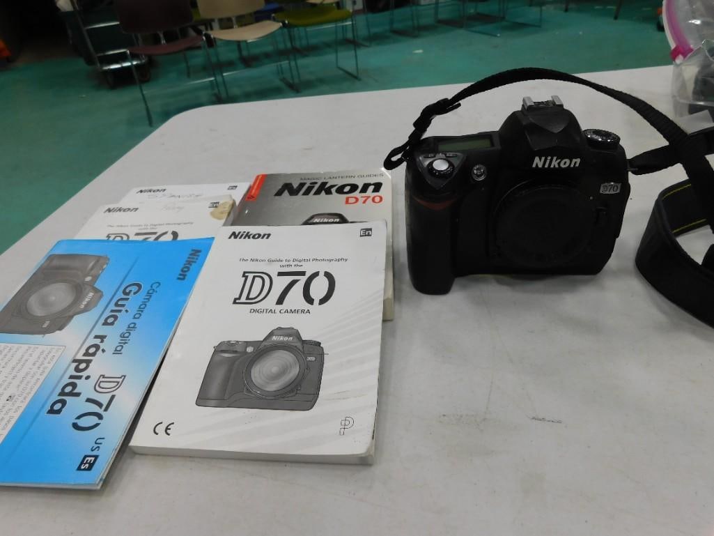 Nikon D70 Camera Body with Paperwork: Nikon D70 Camera Body with Paperwork . Appears to be in nice shape. Untested