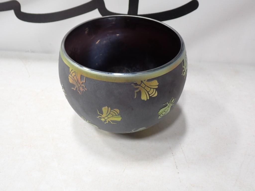 Correia Etched Bee Bowl Art Glass 8" wide signed and dated 2001 (1 of 8)