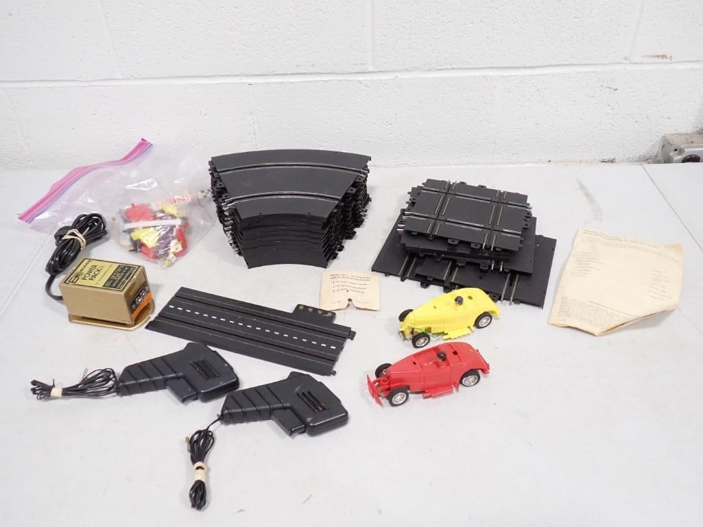 Eldon Slot Car Crash Set for Sears # 49 9530 Track Transformer (1 of 17)