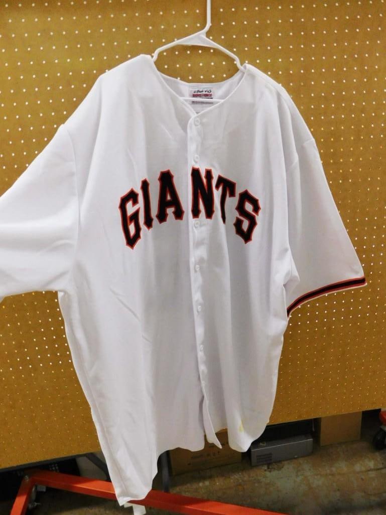 Giants #25 Barry Bonds Jersey: Giants #25 Barry Bonds Jersey . This is a larger size, probably 3XL. There is no tag with the size, however.