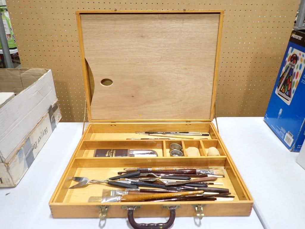 Art Box with Sculpting or Pottery Supplies: Art Box with Sculpting or Pottery Making Supplies