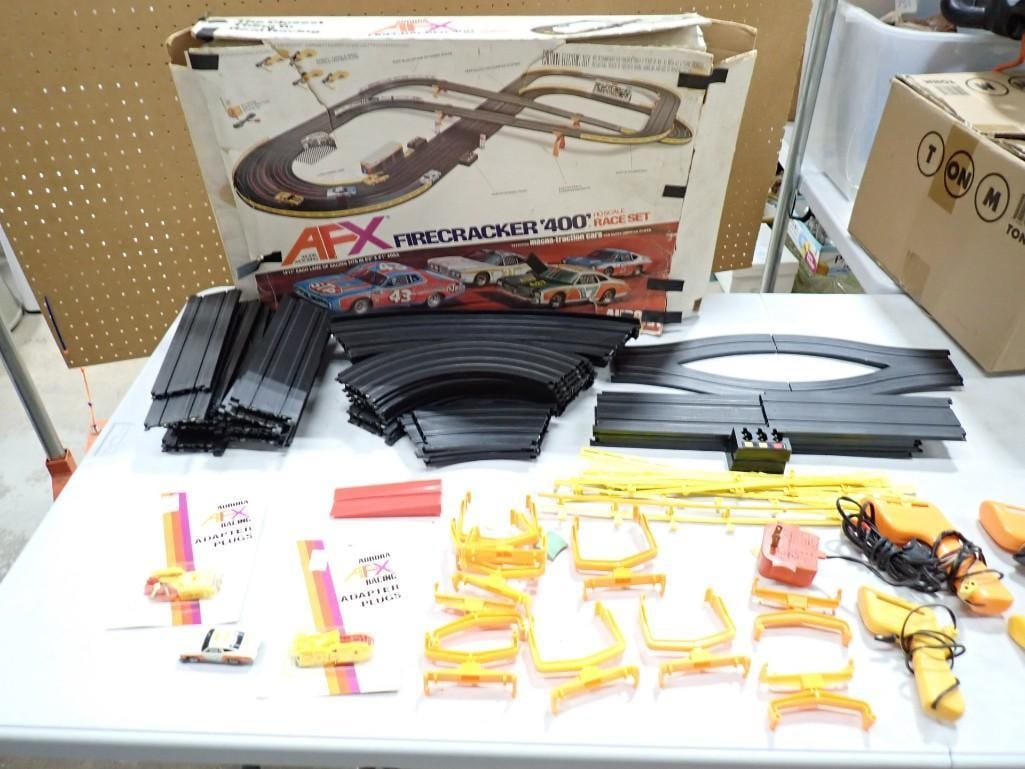 AFX Firecracker 400 Slot Car Race Set with 1 Car (1 of 16)