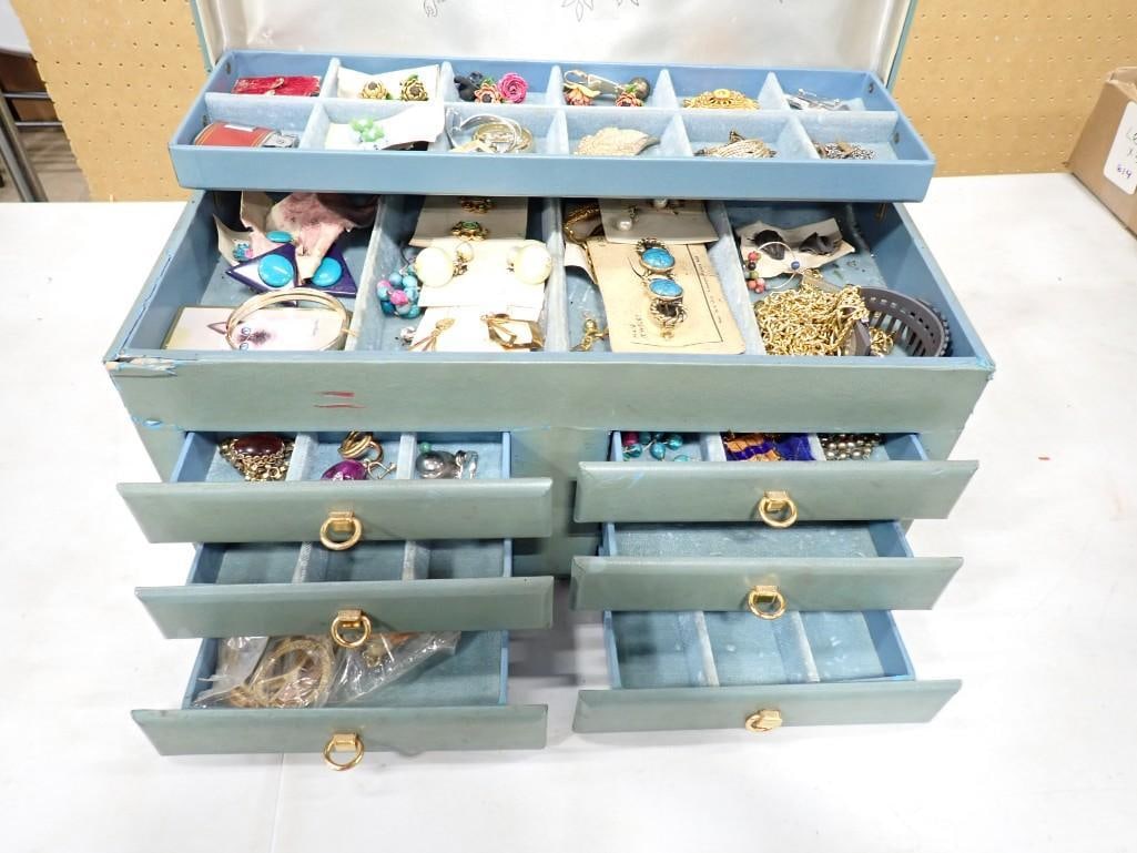 Vintage Jewelry Box with Costume Jewelry: Vintage Jewelry Box with Costume Jewelry