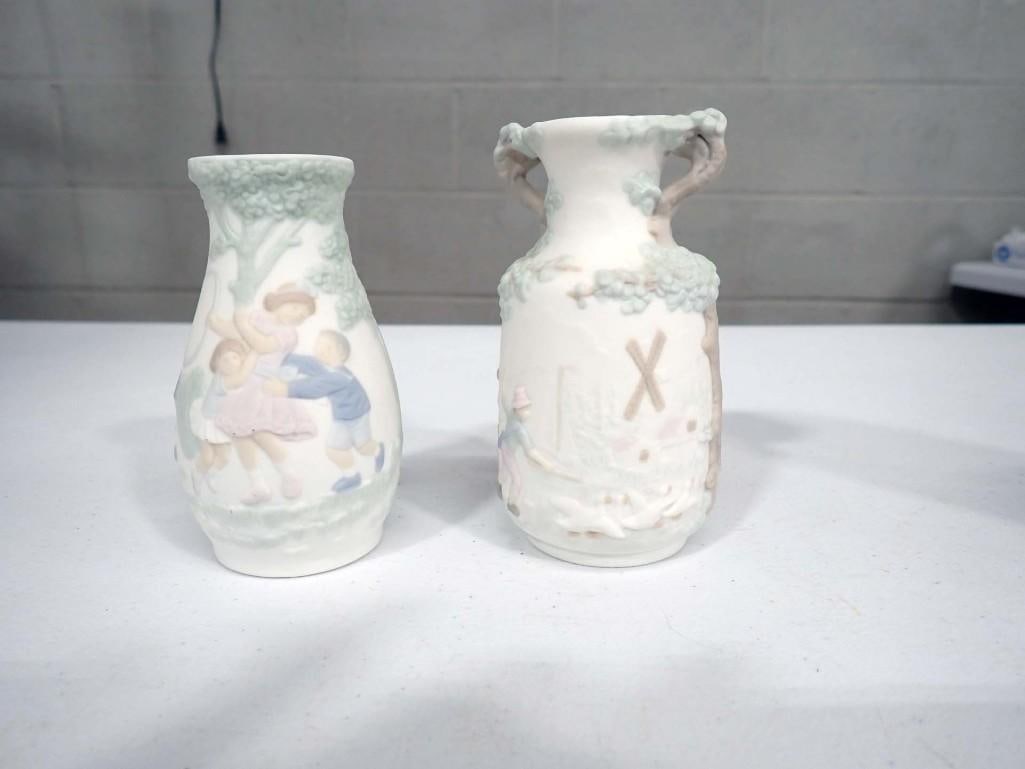 2 Lladro Items incl #5258 Games in the Park Miniature Vase and #5262 Miniature Decorated Urn (1 of 4)