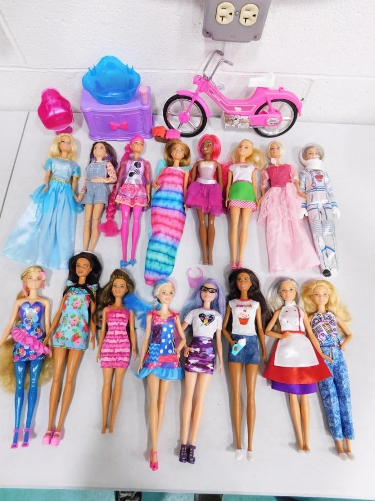 16 Barbie Color Reveal, Fashionistas, Etc Dolls, Bike, Furniture Lot: Includes Fashionistas, Color Reveal, Career Barbies, etc., Barbie Bicycle and furniture lot. Dolls are clean and dressed. Includes items shown
