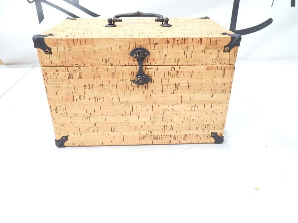 Vintage Bar Master Natural Cork Ice Chest in Original Box: Vintage Bar Master Natural Cork Ice Chest in Original Box . Box is missing a couple of flaps. Ice chest appears to be unused.