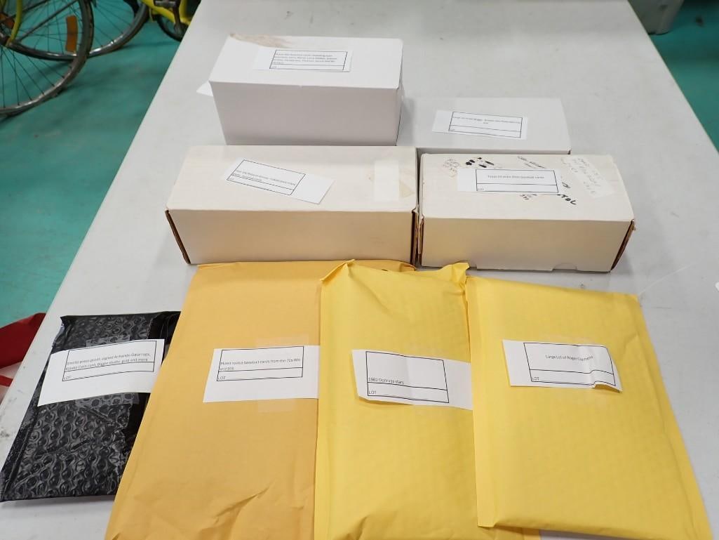 Large Lot of Sports cards - See all pictures and description list including Roger Clemens, mixed roo (1 of 19)