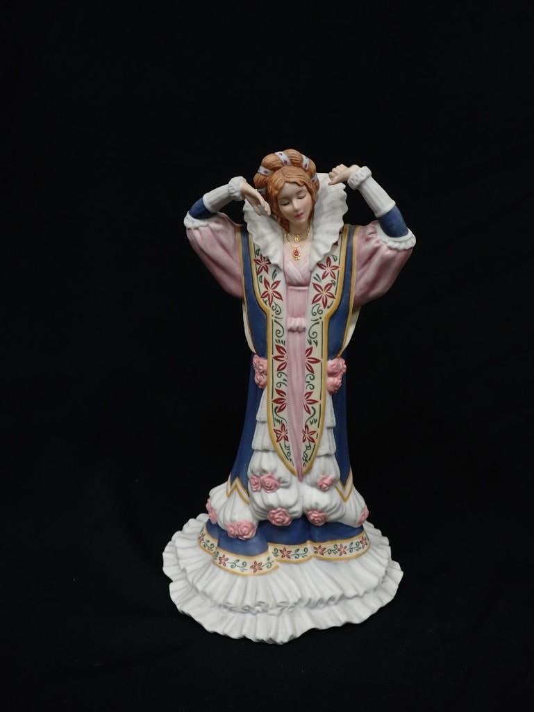 Lenox Sleeping Beauty Figurine: Lenox Sleeping Beauty Figurine
