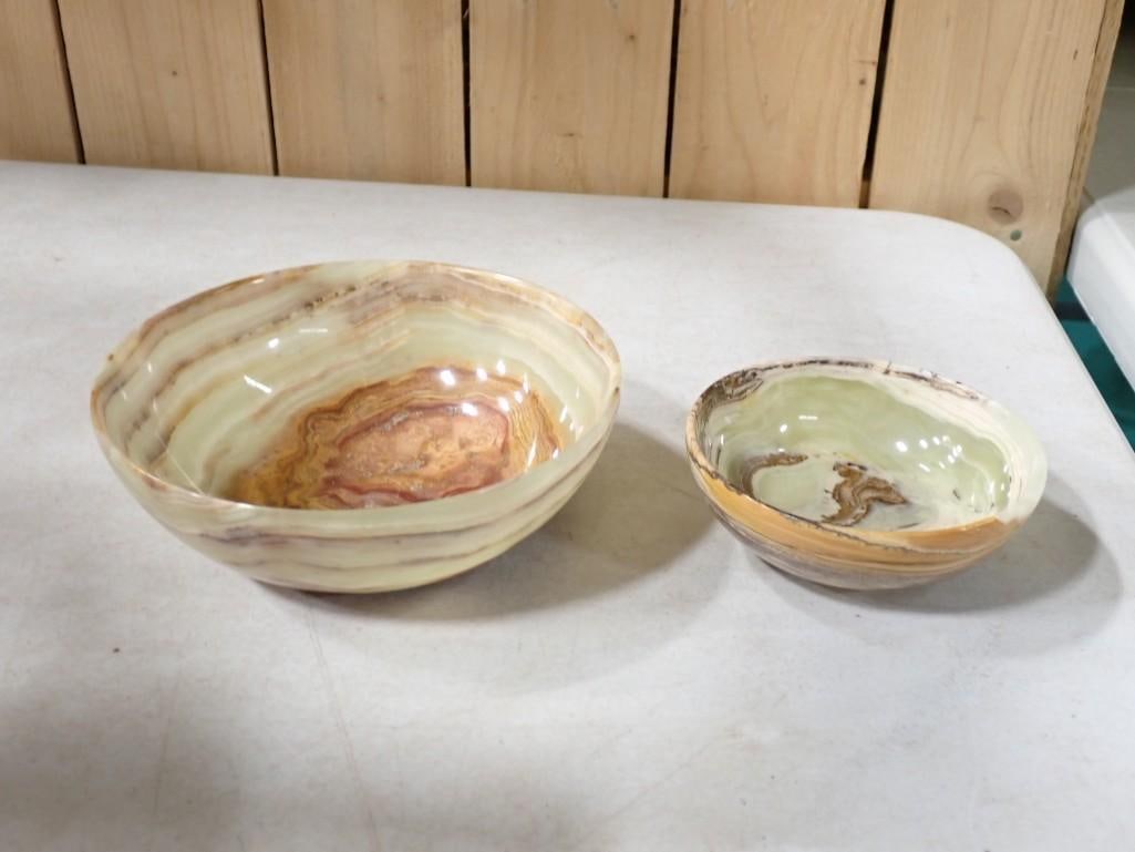 2 Onyx Stone Bowls: 2 Onyx Stone Bowls
