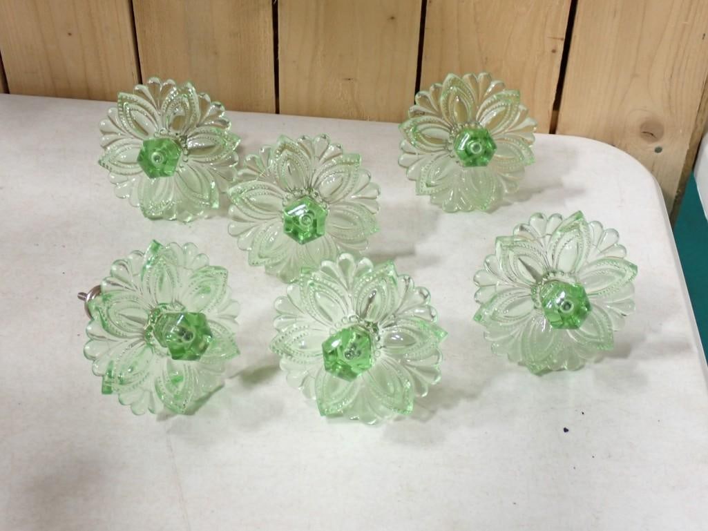 6 Green Depression Glass Curtain Tie Backs (1 of 5)