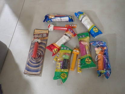 Lot of Pez Dispenser incl Hello Kitty, Garfield, TMNT, etc: Lot of Pez Dispenser incl Hello Kitty, Garfield, TMNT, etc