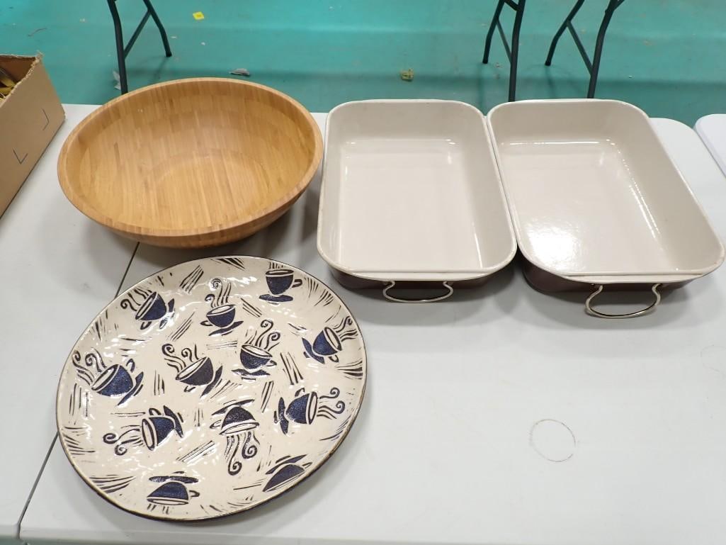 2 Le Creuset Baking Pans, Wood Salad Bowl, Platter (1 of 5)