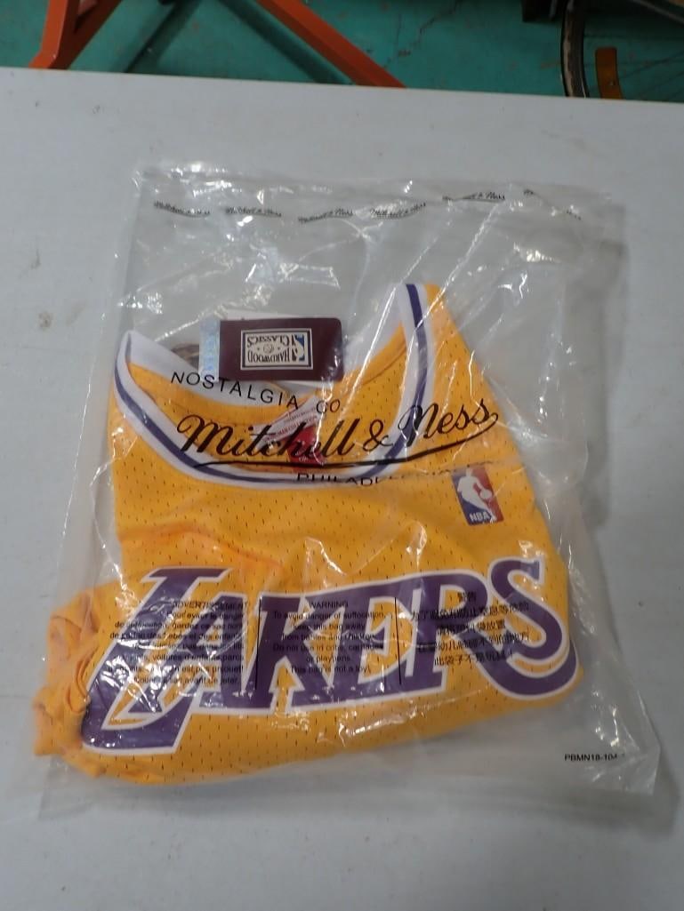 Mitchell & Ness New with tags Shaquille O'Neal Lakers Basketball Jersey Size L (1 of 3)