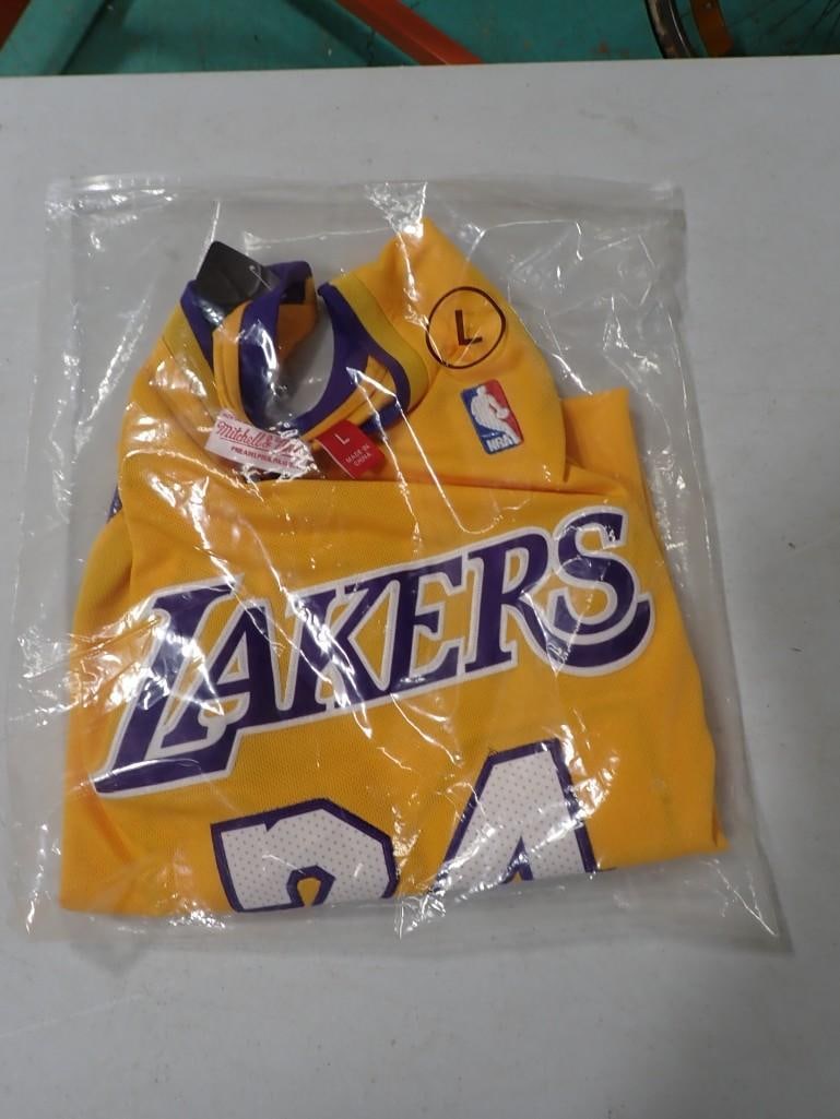 Mitchell & Ness New with tags Kobe Bryant Lakers Basketball Jersey Size L (1 of 3)