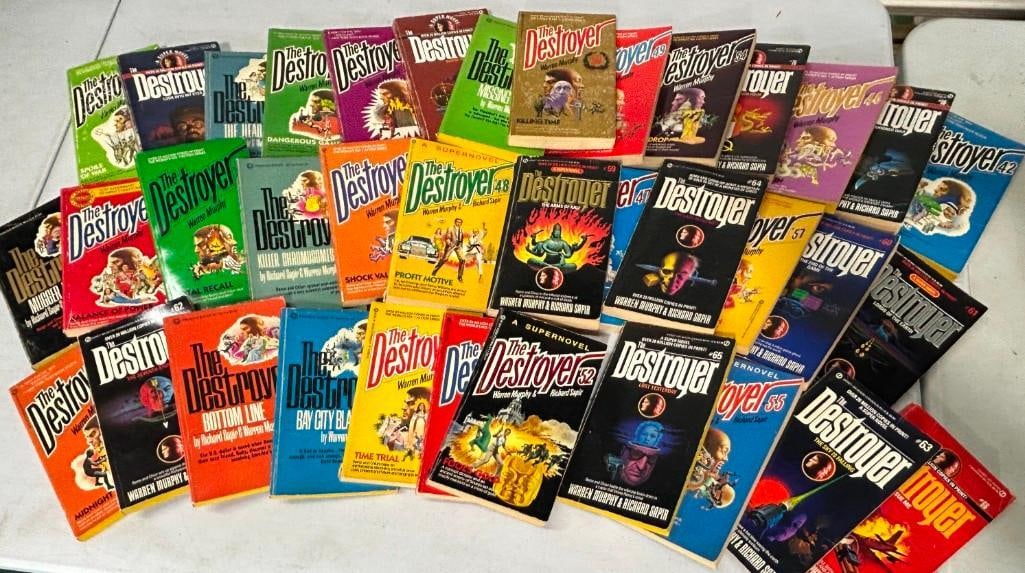 Lot of Warren Murphy The Destroyer Novels - lots of them: Lot of Warren Murphy The Destroyer Novels - lots of them