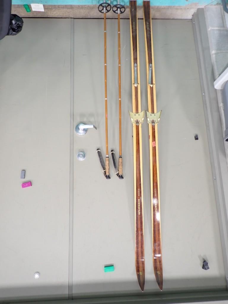 Pair of Splitkein Bass Skis Made in Norway and Poles: Pair of Splitkein Bass Skis Made in Norway and Poles
