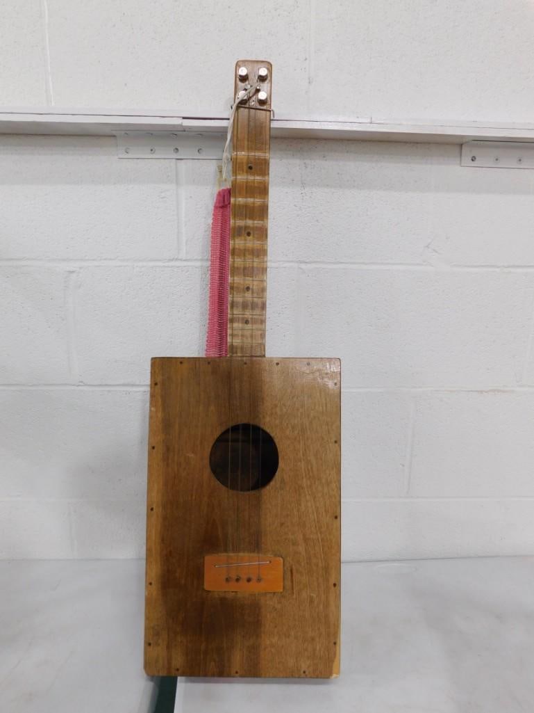 Wooden Ukelele with Cigar Box Shape: Wooden Ukelele with Cigar Box Shape