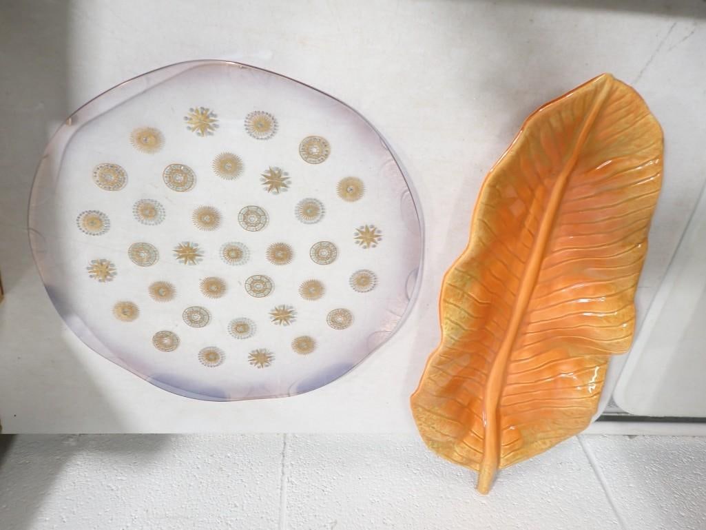 MCM Sinclair Glama Glass Platter and Ceramic Leaf Dish (1 of 7)