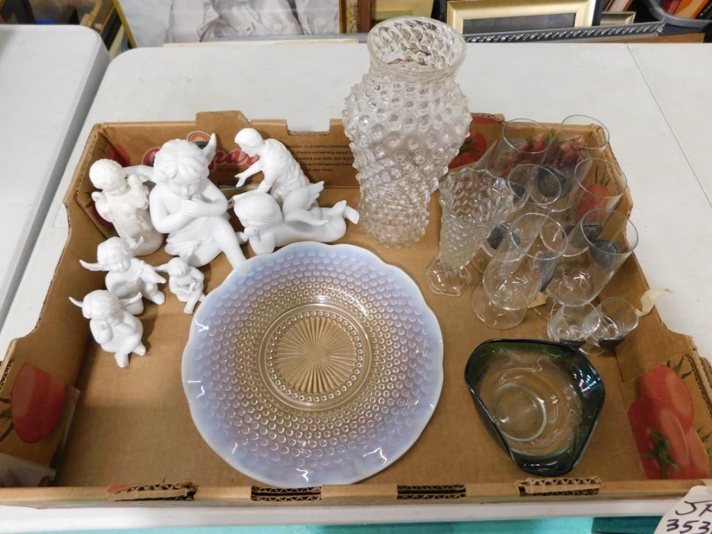 Glass / Ceramic Lot including Art Glass Bowl, Vases, Drinking Glasses, Cherub / Angels, etc: Glass / Ceramic Lot including Art Glass Bowl, Vases, Drinking Glasses, Cherub / Angels, etc