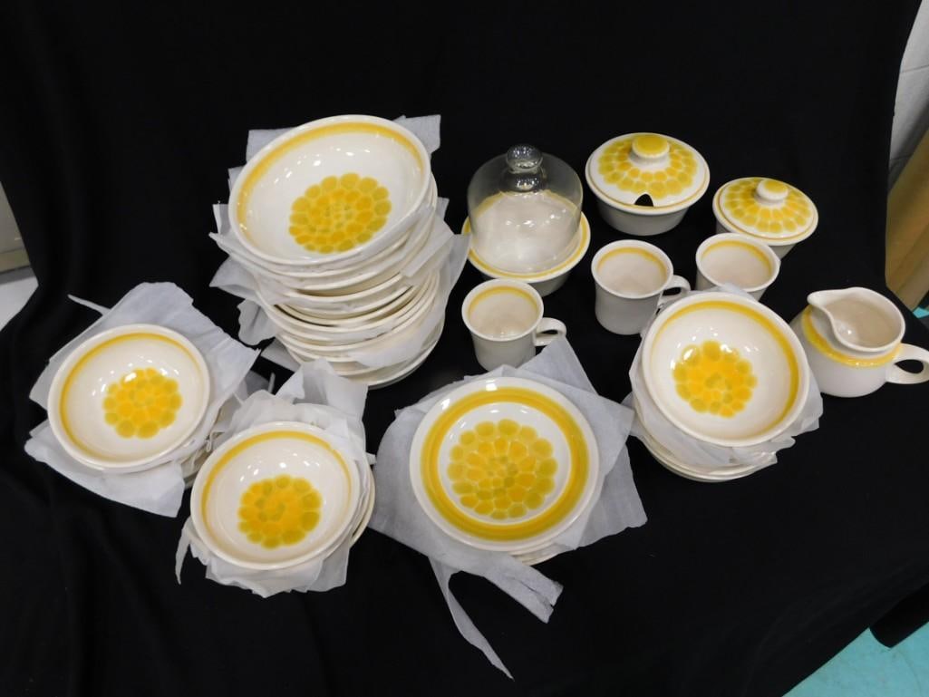 Vtg 1970s Franciscan Sundance Stoneware Dishes MCM Lot (1 of 9)