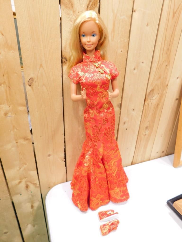 Vtg 1977 Supersize Superstar Barbie Tonner Kitty Collier Outfit 18" Doll (1 of 5)