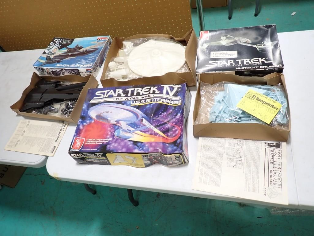 3 Model Kits incl Star Trek Klingon Cruiser, USS Enterprise, SR-71A Blackbird (1 of 8)