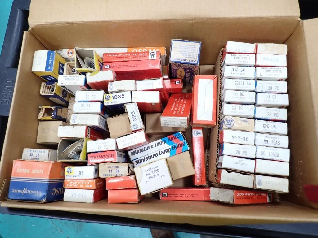 Lot of Asst Mini Light Bulbs incl GE, Westinghouse, etc (1 of 5)