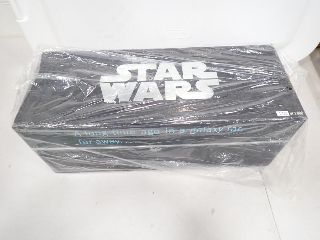 Star Wars Medal of Yavin Darth Vader Melted Helmet Pin and Projectile Dart Pin with Gauntlet Holde (1 of 12)