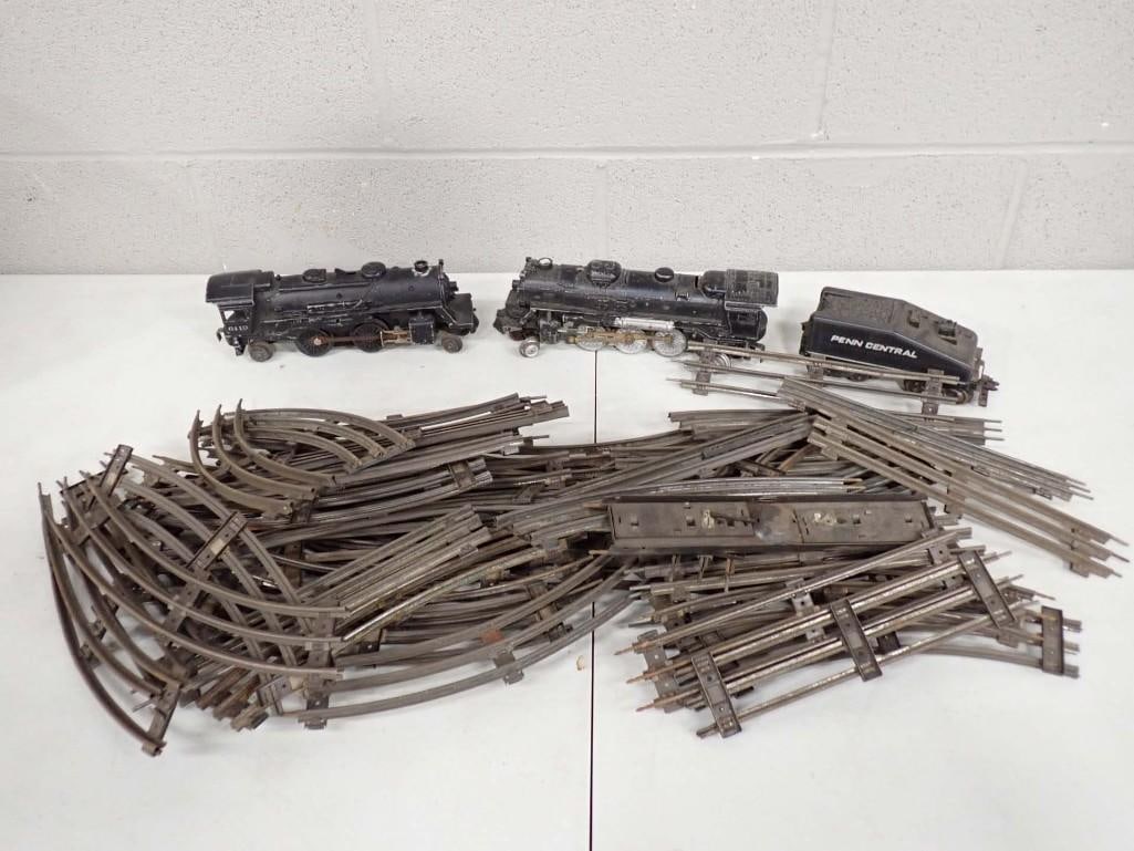 2 Vintage Lionel Model Train Locomotives, 1 Coal Car, Asst Track (1 of 15)