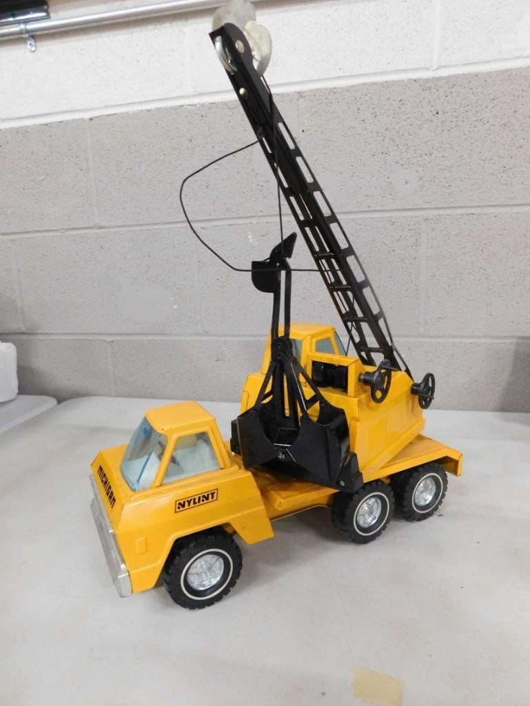 Vintage Nylint Pressed Steel Jumbo Michigan Crane Truck: Vintage Nylint Pressed Steel Jumbo Michigan Crane Truck