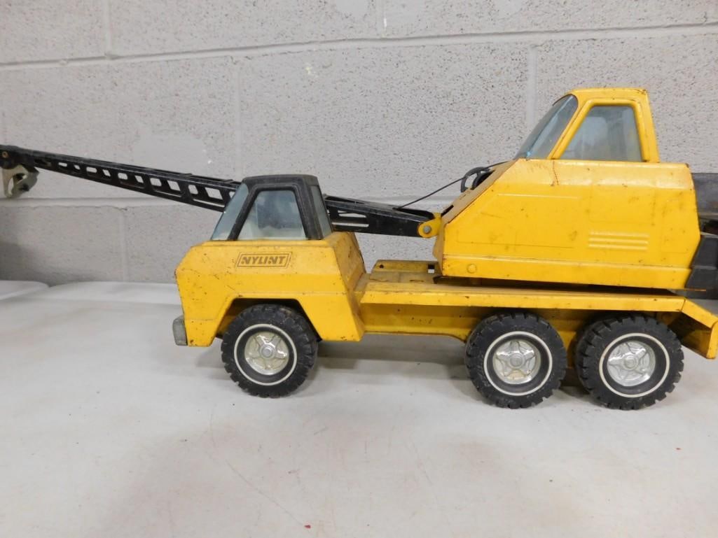 Vintage Nylint Pressed Steel Crane: Vintage Nylint Pressed Steel Crane